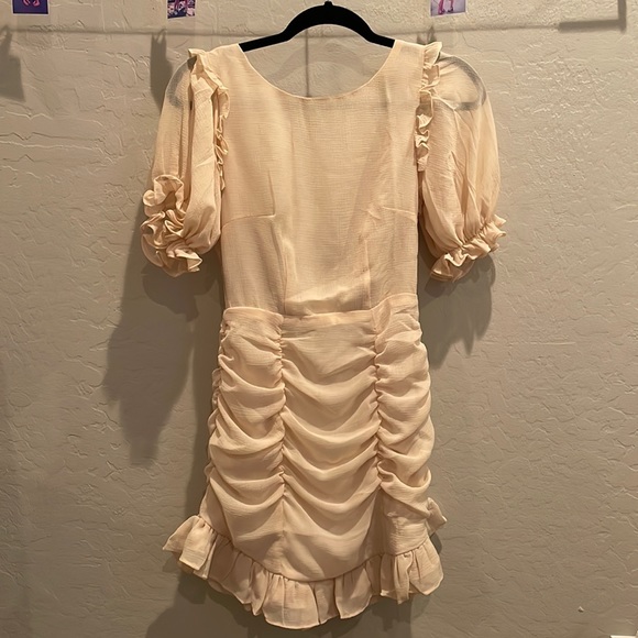 Buckle cream puff sleeve smocked dress size small - Picture 5 of 6